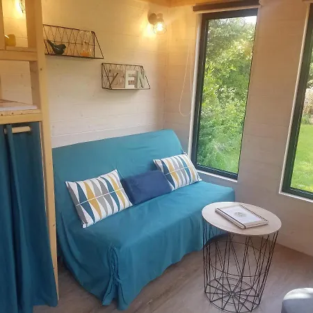 Insolite: La Tiny House Du Lutin Many Hébergement de vacances Saint-Christophe-Sur-Conde